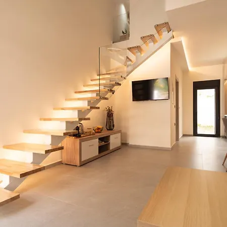 Ikaros Loft Апартаменти *